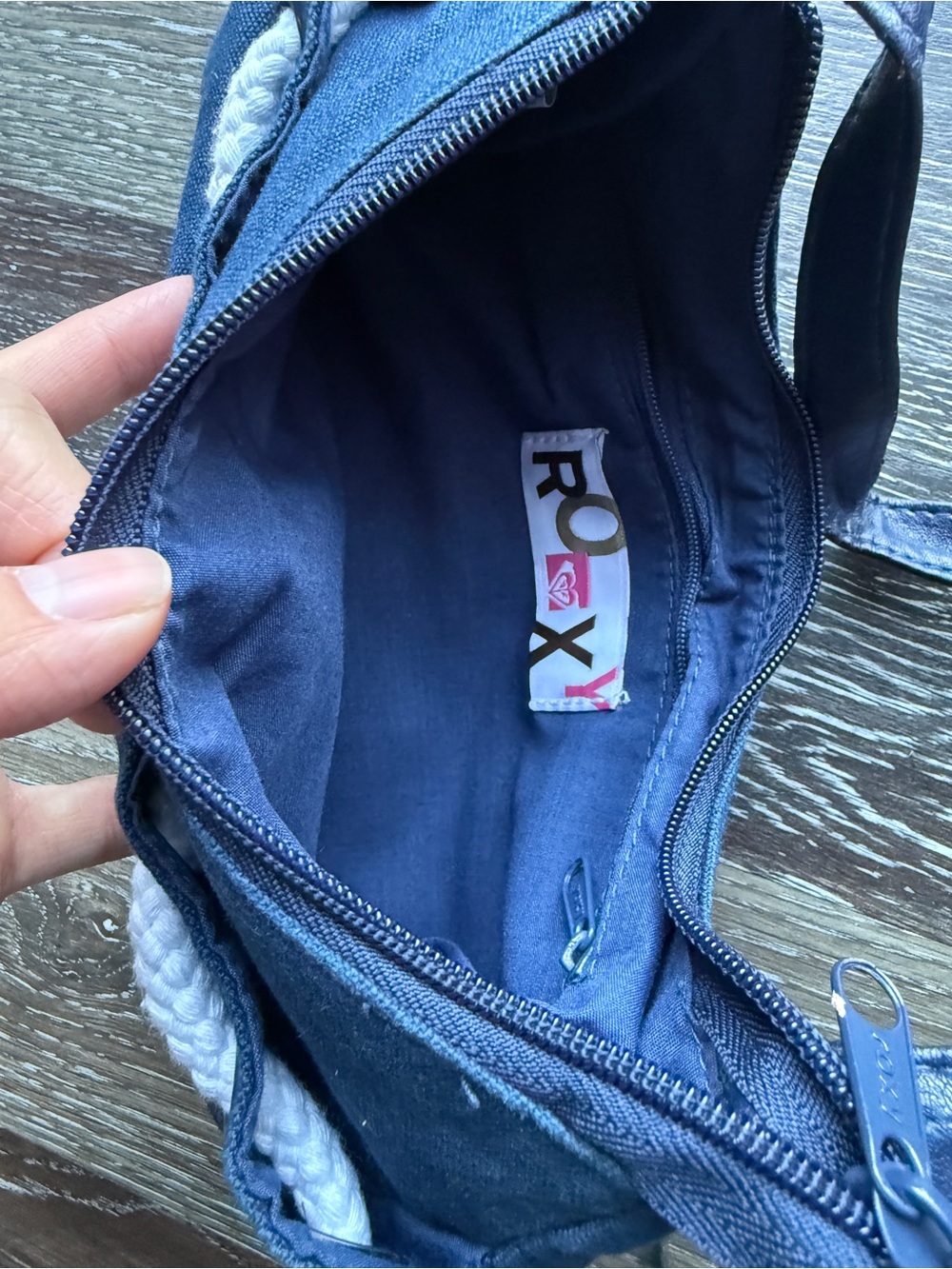 Y2K Roxy Navy Shoulder Bag with White Rope Detail - Picture 4 of 6